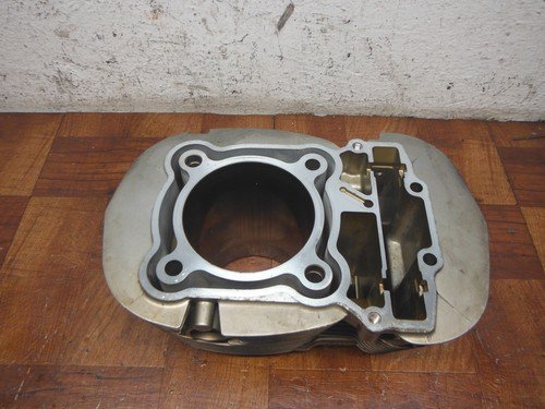 2003 honda vtx1800r ENGINE MOTOR PISTON CYLINDER BLOCK JUG FRONT - Image 12