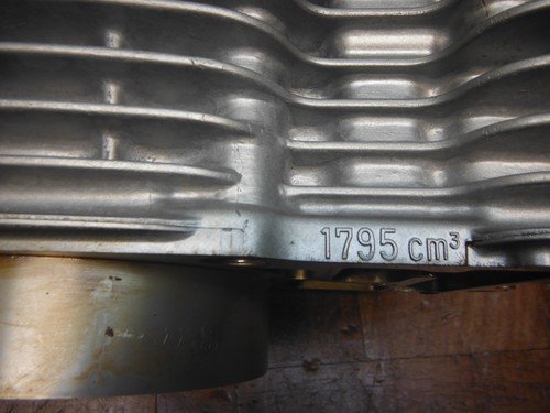 2003 honda vtx1800r OEM ENGINE MOTOR PISTON CYLINDER BLOCK JUG REAR - Image 2