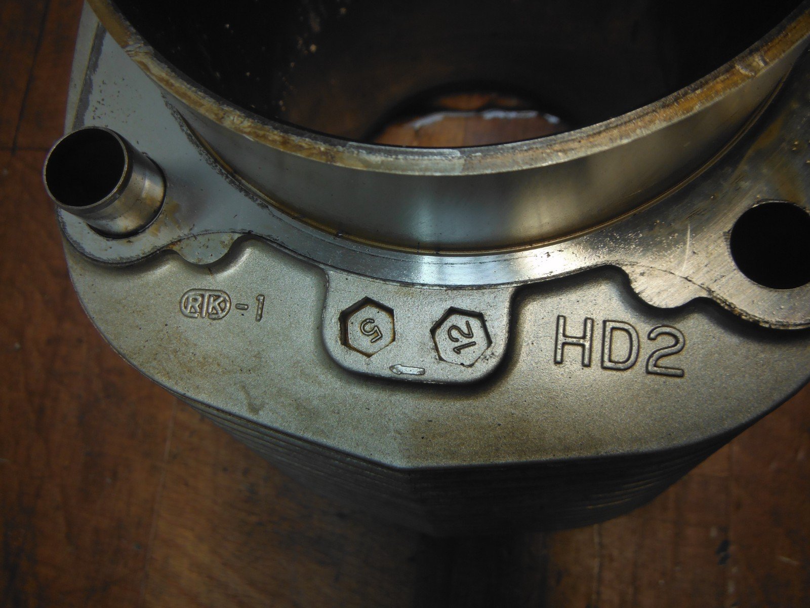 2003 honda vtx1800r OEM ENGINE MOTOR PISTON CYLINDER BLOCK JUG REAR - Image 11