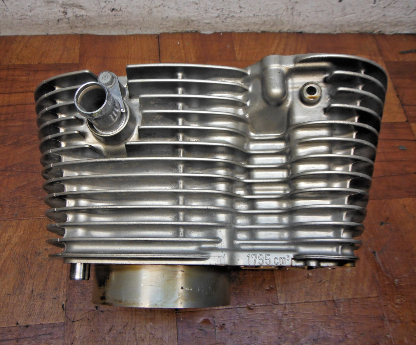 2003 honda vtx1800r OEM ENGINE MOTOR PISTON CYLINDER BLOCK JUG REAR